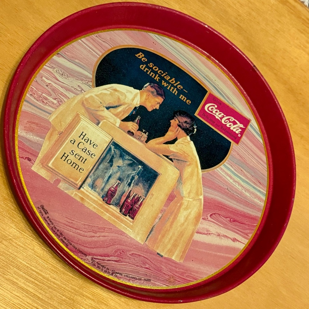 Vintage 1991 Coca Cola Official Round Tray “Be Sociable”